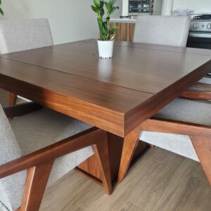 Comedor Omala en parota para 4 personas