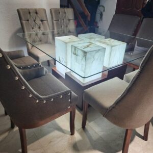 Comedor Beatriz en cristal templado base de ónix iluminado para 8 personas