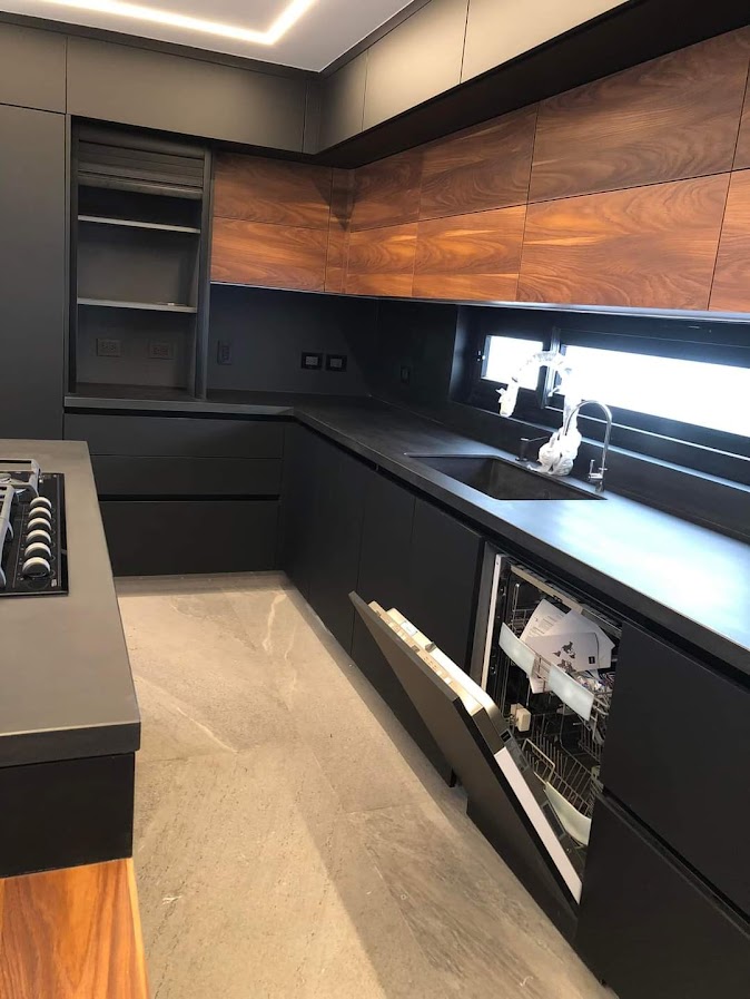 Cocina Integral Black Omala en parota – INSA Fábrica de Muebles