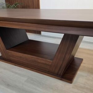 Mesa de comedor Omala en parota perfil M para 8 personas
